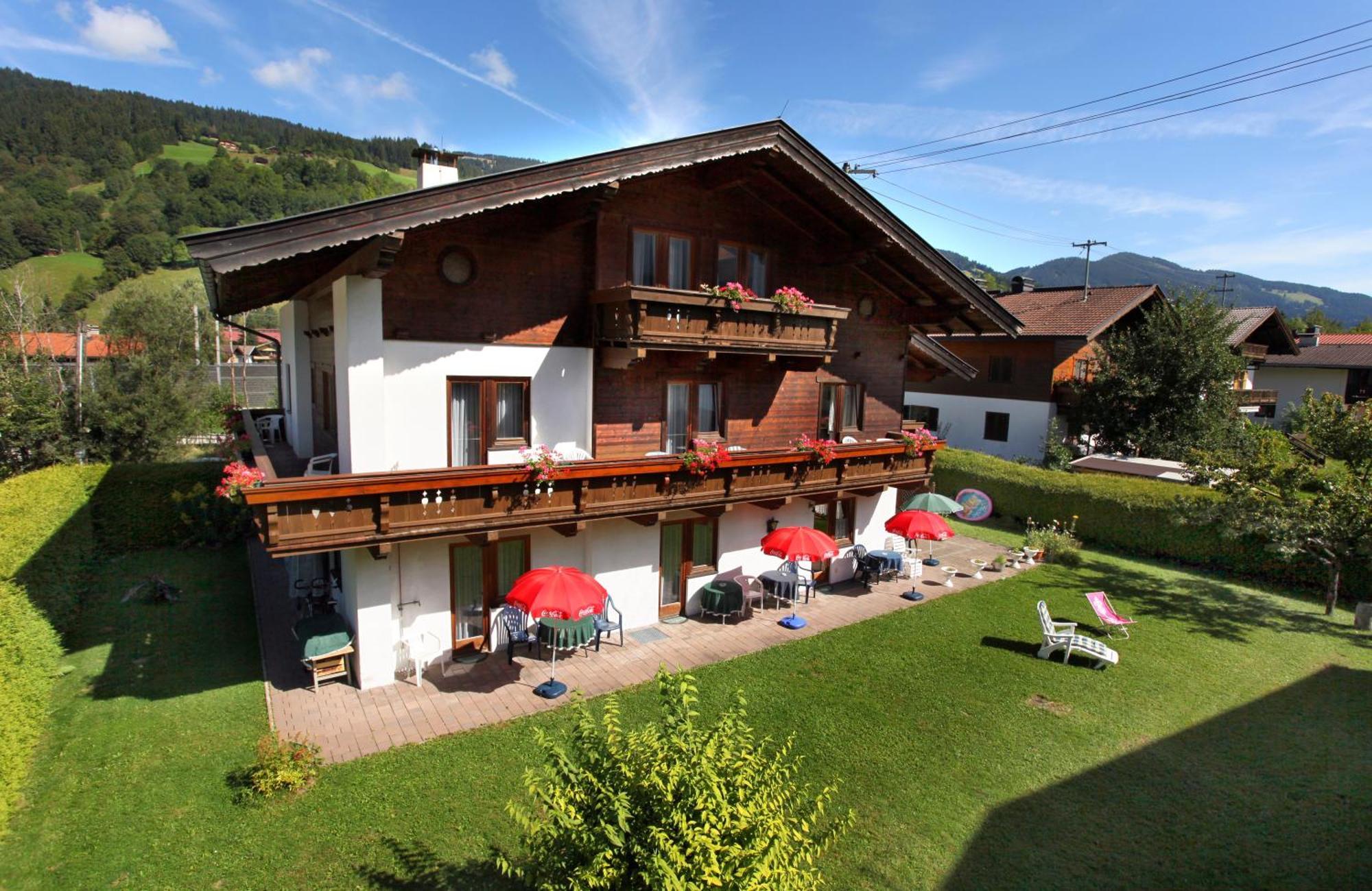 Brixana Hotel Brixen im Thale Exterior photo