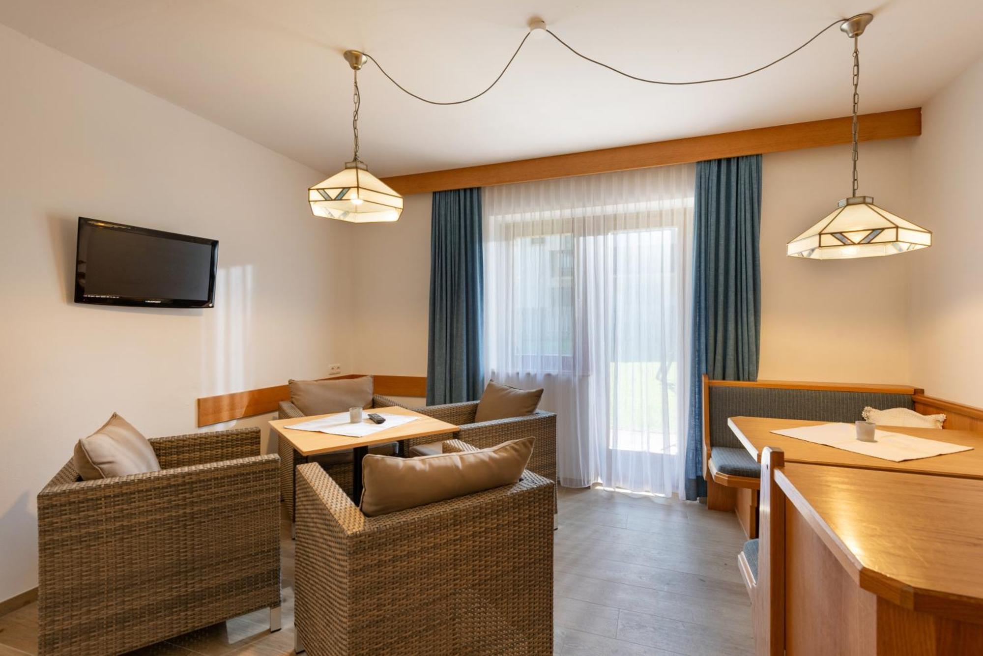 Brixana Hotel Brixen im Thale Exterior photo